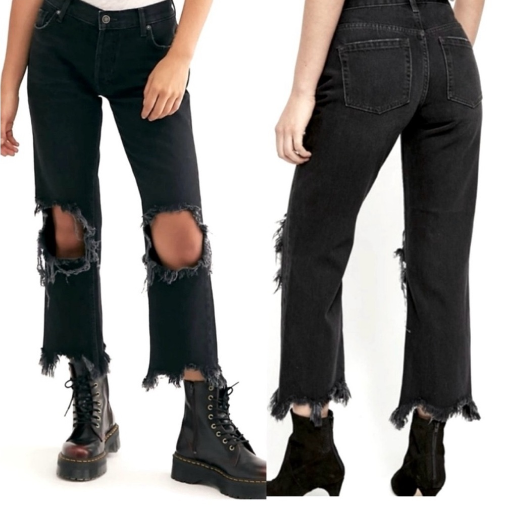 We the free Free People Size 25 “Maggie" Midrise Blk 
Ankle Raw Hem Jeans